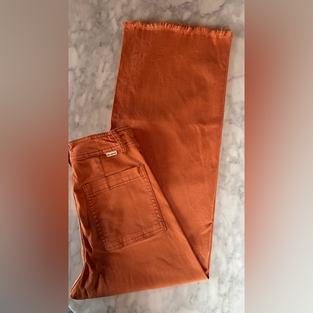 Billabong rust orange flare jeans size 26 raw hem high rise - Picture 2 of 9